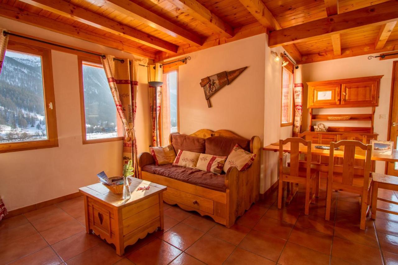 Chalet Le Melezin Hameau Des Chazals Nevache Hautes Alpes מראה חיצוני תמונה